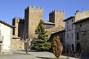 CASTILLO PALACIO DE BINIÉS Siglos XII-XV