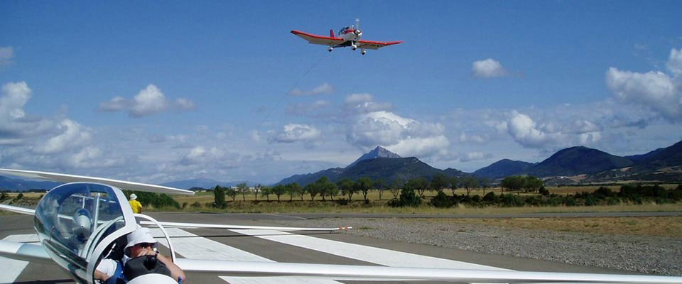 A&eacute;rodromo de los Pirineos. Santa Cilia. Foto &copy; A&eacute;rodromo