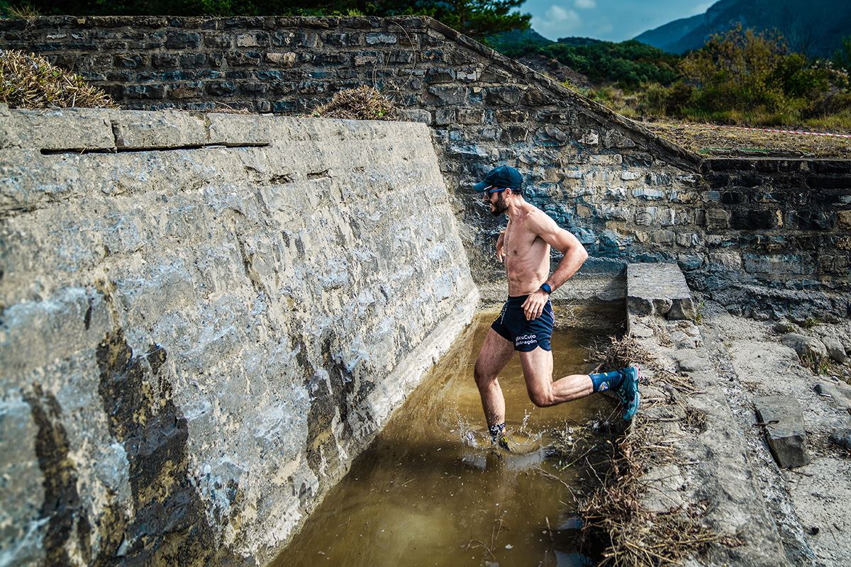 El Muro de Villanúa, la carrera de obstáculos más espectacular del Pirineo